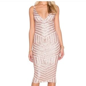 NOOKIE Revolve Starstruck Sequin Slip‎ Dress
Bodycon Nude Champagne Size M
